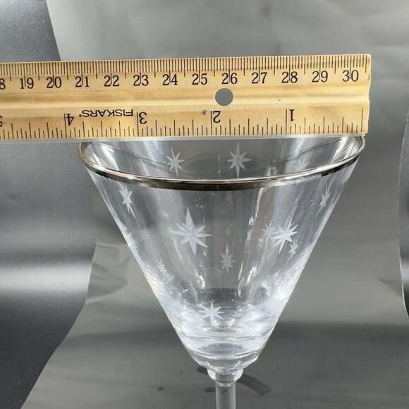 ST NICHOLAS SQUARE Tis the Season Clear Glasses Cups Set 2 Silver Band Etched - Picture 3 of 11